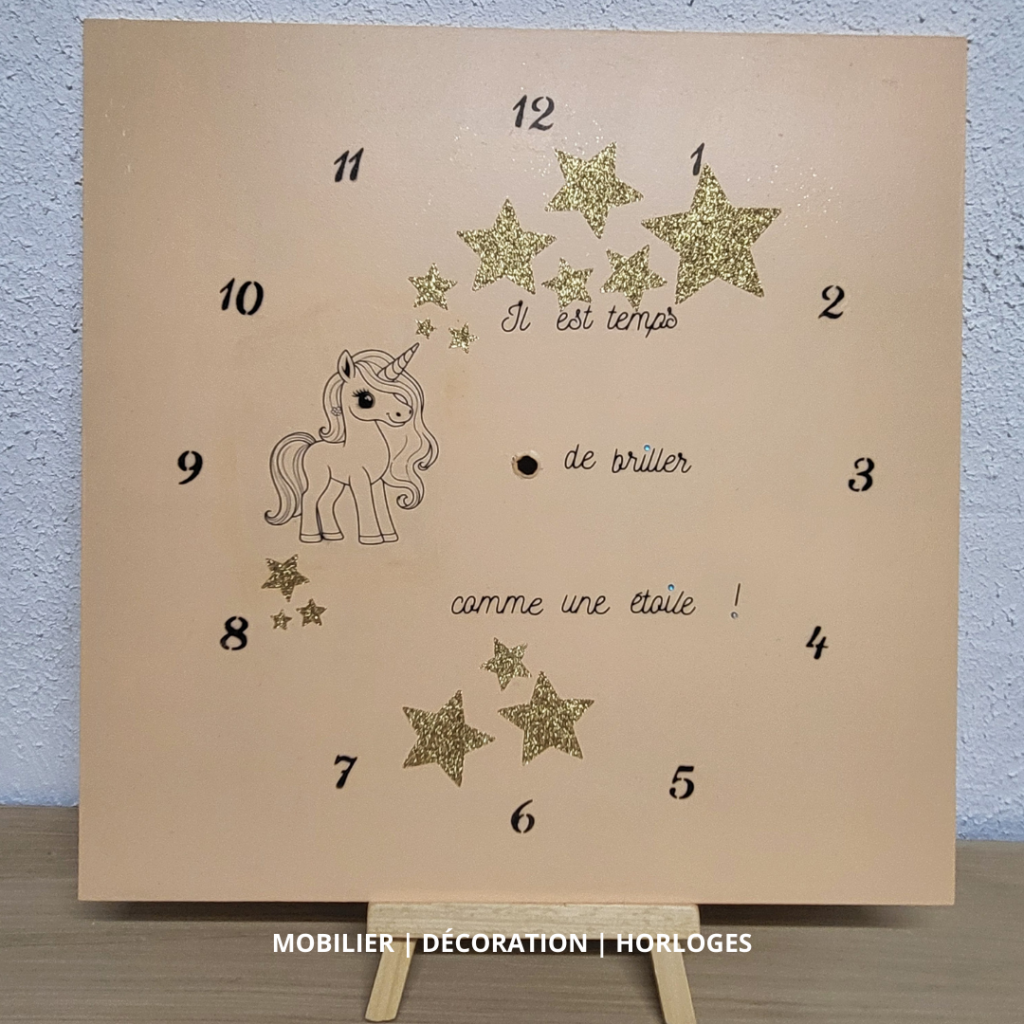 Horloge murale Licorne et étoiles